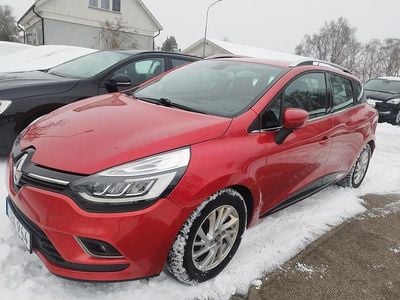 Begagnad Renault Clio GrandTour Intens 90 HK (66 kW) 2017 Röd Kombi
