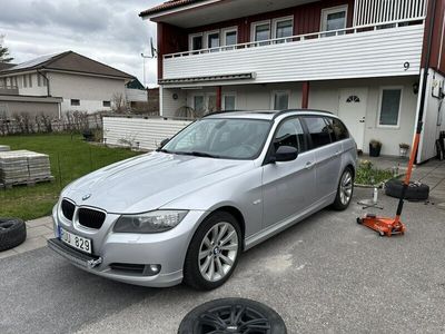 begagnad BMW 320 d Touring Aut Drag Panorama