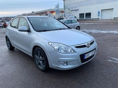 Silver Begagnad 2008 Hyundai i30 Halvkombi | 37 900 kr (Marknadspris)