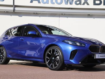 Blå Begagnad 2025 BMW 120 M Sport Halvkombi | 469 000 kr