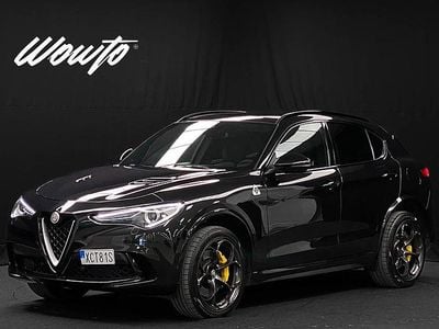 Svart Begagnad 2019 Alfa Romeo Stelvio Quadrifoglio SUV | 519 800 kr (Marknadspris)