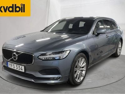 Begagnad Volvo V90 Momentum 190 HK (139 kW) 2017 Ljusblå Kombi