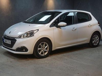 Vit Begagnad 2015 Peugeot 208 Halvkombi | 89 900 kr (Dyr)