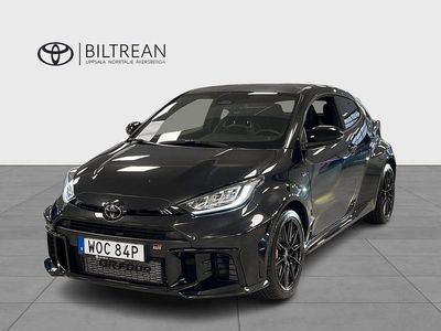 Svart Begagnad 2024 Toyota Yaris Premium Halvkombi | 588 000 kr