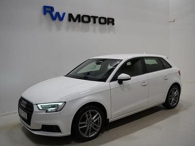 Vit Begagnad 2018 Audi A3 Sportback Proline Halvkombi | 184 900 kr (Marknadspris)