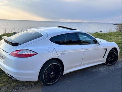 Porsche Panamera 4S