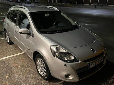 Silver Begagnad 2012 Renault Clio GrandTour Kombi | 45 900 kr (Bra pris)