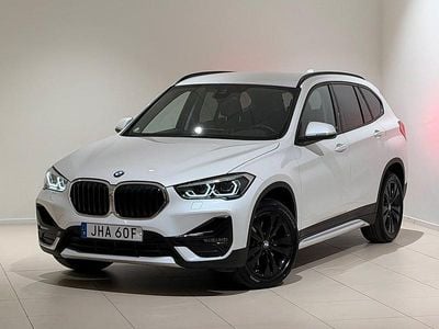 Vit Begagnad 2020 BMW X1 Comfort Edition SUV | 299 000 kr (Marknadspris)