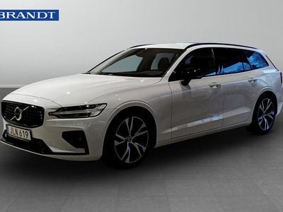 Vit Begagnad 2021 Volvo V60 Kombi | 329 900 kr