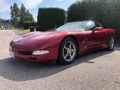 Mörkröd (röd) Begagnad 2000 Chevrolet Corvette Sportkupé | 179 000 kr