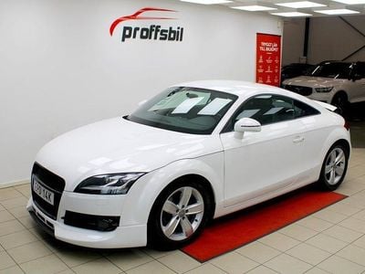 Begagnad Audi TT S-Line 200 HK (147 kW) 2010 Vit Sportkupé