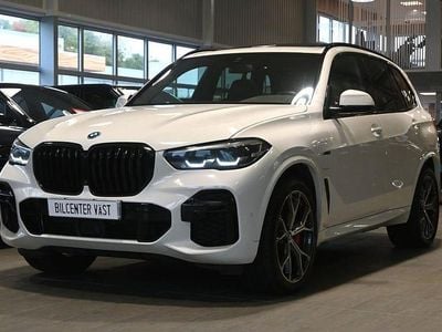 Begagnad BMW X5 M Sport 394 HK (289 kW) 2022 Alpinvit SUV