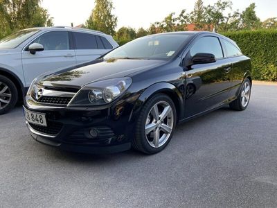 begagnad Opel Astra GTC 1,6 Turbo 180hk - Lågmil