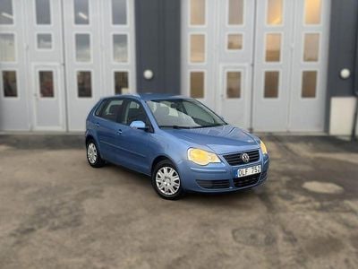 Blå Begagnad 2007 VW Polo Comfortline Halvkombi | 24 900 kr (Marknadspris)