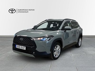 Begagnad Toyota Corolla Cross Active 197 HK (144 kW) 2024 Grön SUV