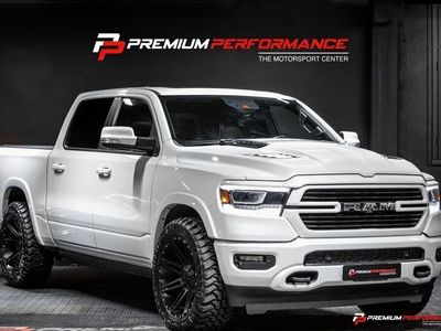 begagnad Dodge Ram Crew Cab 5.7 V8 HEMI Laramie |Pano|22"|Mudder