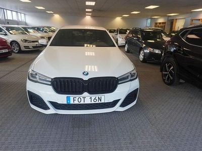 Vit Begagnad 2022 BMW 530 M Sport Sedan | 339 000 kr