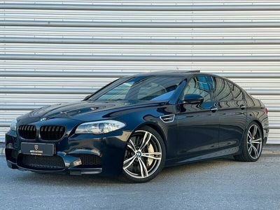 begagnad BMW M5 DCT 560hk KERAMISKA, SOFTCLOSE, TAKLUCKA, AKRAPOVIC