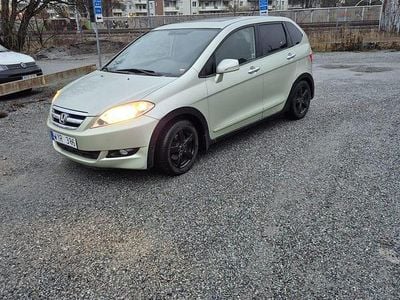 Begagnad 2005 Honda FR-V Minibuss | 29 500 kr (Marknadspris)