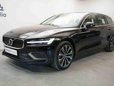 Svart Begagnad 2023 Volvo V60 Kombi | 349 900 kr (Bra pris)