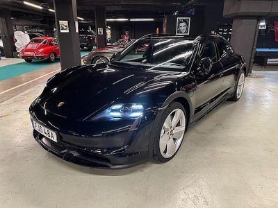 Svart Begagnad 2021 Porsche Taycan Cross Turismo Kombi | 895 000 kr