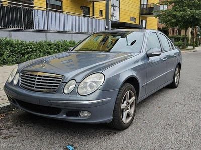 Mercedes E200
