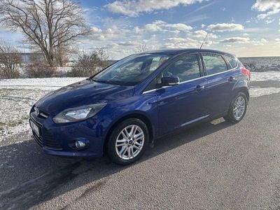 Blå Begagnad 2014 Ford Focus Titanium Halvkombi | 54 900 kr (Superpris)