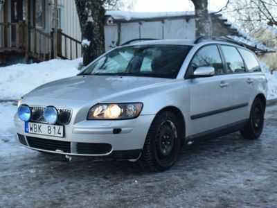 Begagnad Volvo V50 140 HK (102 kW) 2005 Grå Kombi