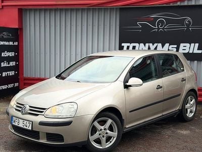 Brun Begagnad 2004 VW Golf IV Trendline Halvkombi | 19 900 kr (Marknadspris)