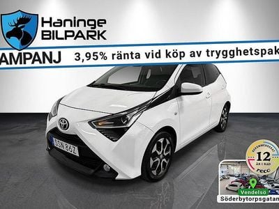 Vit Begagnad 2018 Toyota Aygo X-play Halvkombi | 119 995 kr (Marknadspris)