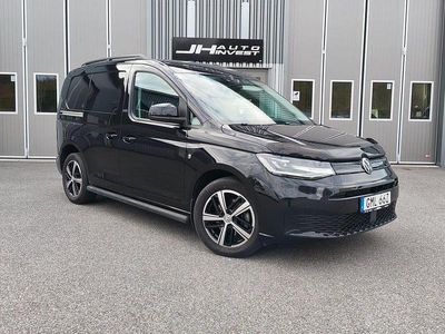 Begagnad VW Caddy Black Edition 122 HK (89 kW) 2023 Svart Minibuss