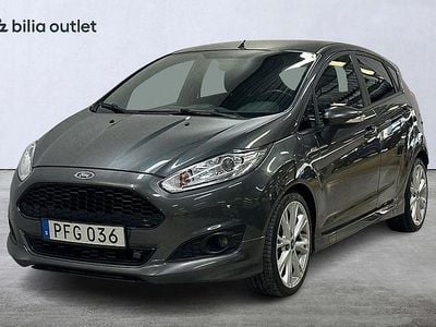 Grå Begagnad 2016 Ford Fiesta ST-Line Halvkombi | 99 900 kr (Lite dyr)