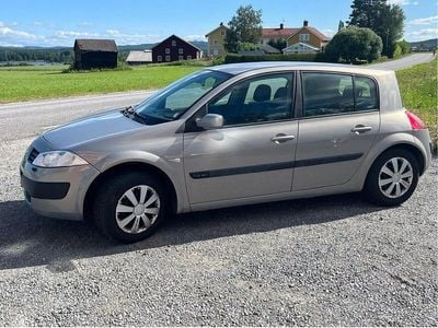 Begagnad 2004 Renault Mégane II Halvkombi | 29 500 kr (Lite dyr)