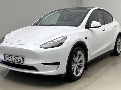 Begagnad Tesla Model Y RWD 250 kW (340 HK) 2023 Vit SUV