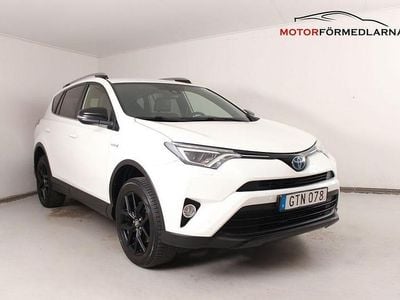 Vit Begagnad 2018 Toyota RAV4 Hybrid Edition SUV | 239 900 kr (Marknadspris)