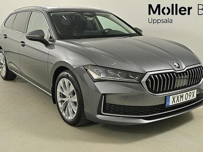 Graphite grey metallic Begagnad 2025 Skoda Superb Selection Kombi | 419 900 kr (Bra pris)
