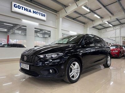 Begagnad Fiat Tipo Lounge 120 HK (88 kW) 2017 Svart