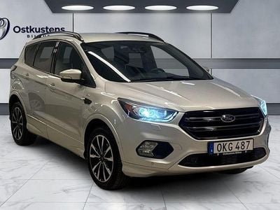 Grå Begagnad 2016 Ford Kuga ST-Line SUV | 149 900 kr (Dyr)