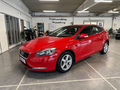 Röd Begagnad 2014 Volvo V40 Performance Kombi | 99 900 kr (Marknadspris)