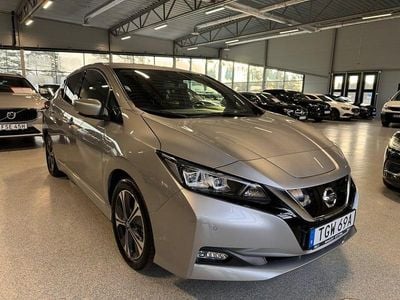 Silver Begagnad 2021 Nissan Leaf N-Connecta Halvkombi | 154 900 kr (Marknadspris)