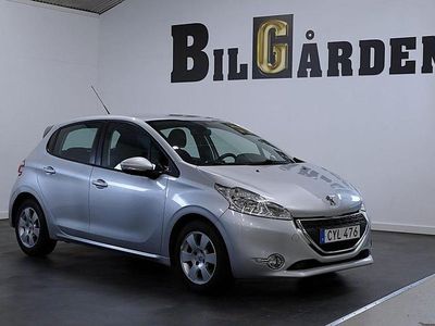 Begagnad Peugeot 208 82 HK (60 kW) 2014 Ljusgrå Halvkombi