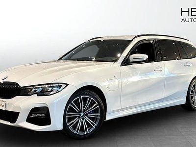 Vit Begagnad 2021 BMW 330 M Sport Kombi | 329 700 kr
