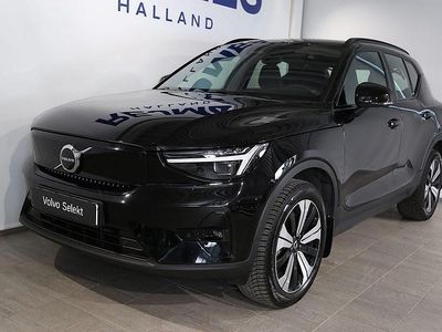 Svart Begagnad 2022 Volvo XC40 Plus SUV | 349 500 kr