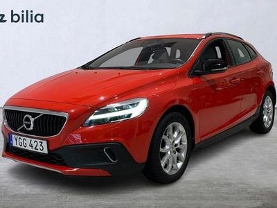 Röd Begagnad 2017 Volvo V40 CC Business Edition Kombi | 154 900 kr (Superpris)
