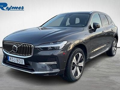 Grå Begagnad 2022 Volvo XC60 Plus SUV | 469 900 kr (Marknadspris)
