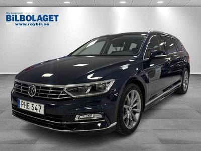 Mörkblå Begagnad 2017 VW Passat GT Kombi | 224 900 kr (Marknadspris)