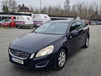 Svart Begagnad 2011 Volvo V60 Momentum Kombi | 59 700 kr (Lite dyr)