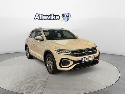 Grå Begagnad 2024 VW T-Roc R-line SUV | 379 900 kr (Lite dyr)