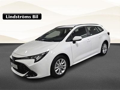 Vit Begagnad 2023 Toyota Corolla Active Kombi | 299 900 kr (Marknadspris)