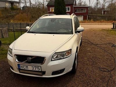 Vit Begagnad 2009 Volvo V50 Summum Kombi | 47 000 kr (Marknadspris)
